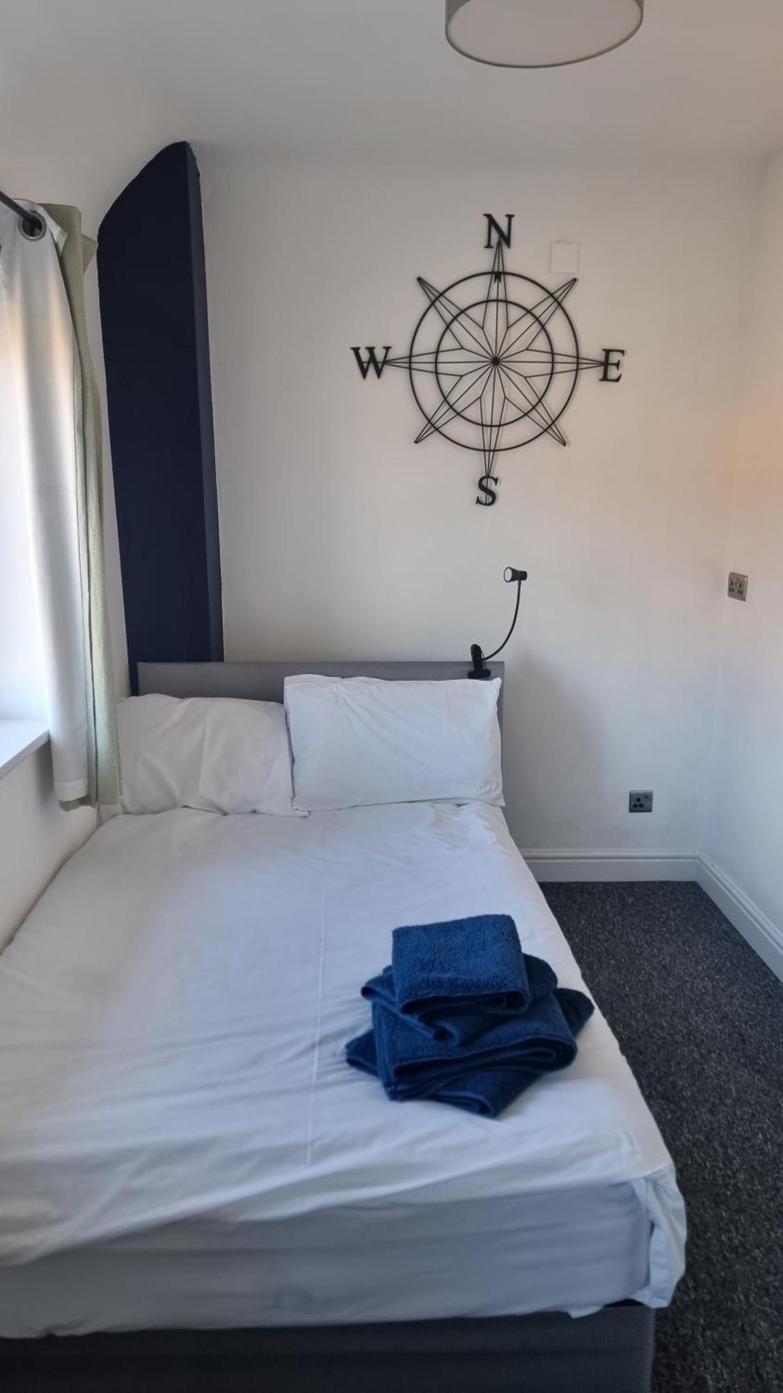 En Suite Room With Kitchen Facilities 诺丁汉 外观 照片